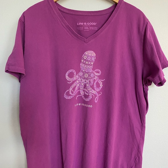 Life is Good VNeck Tee. XXL - Picture 1 of 5